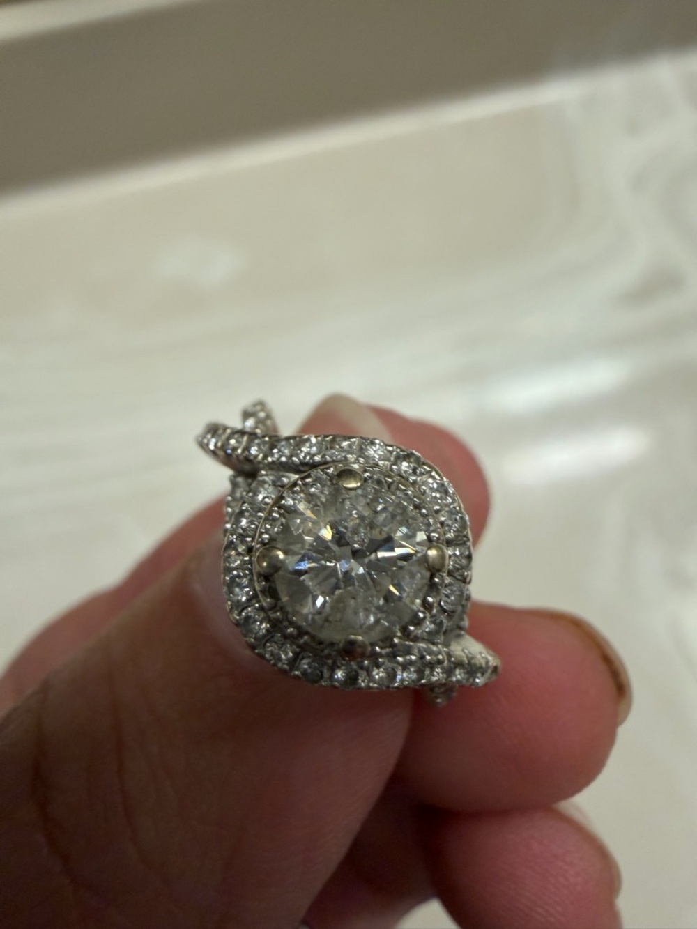 Kay Jewelers Diamond Engagement ring - Picture 5 of 12